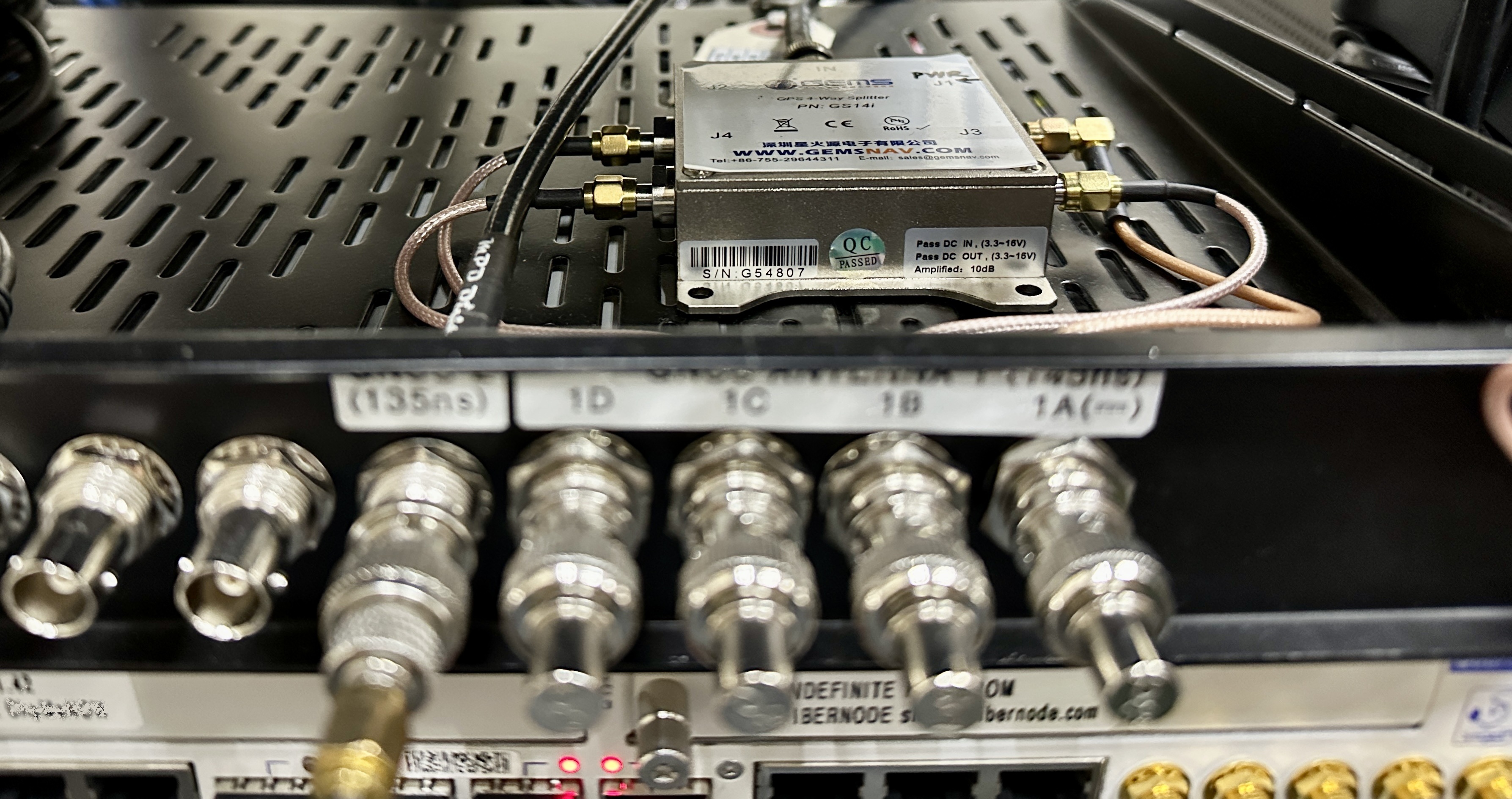 Can VeEX's Internal GNSS/GPS Receiver be Connected to a Splitter, to ...